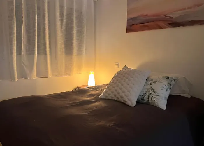 Charming Apartment Up To 4 Persons 3 Min To Metro